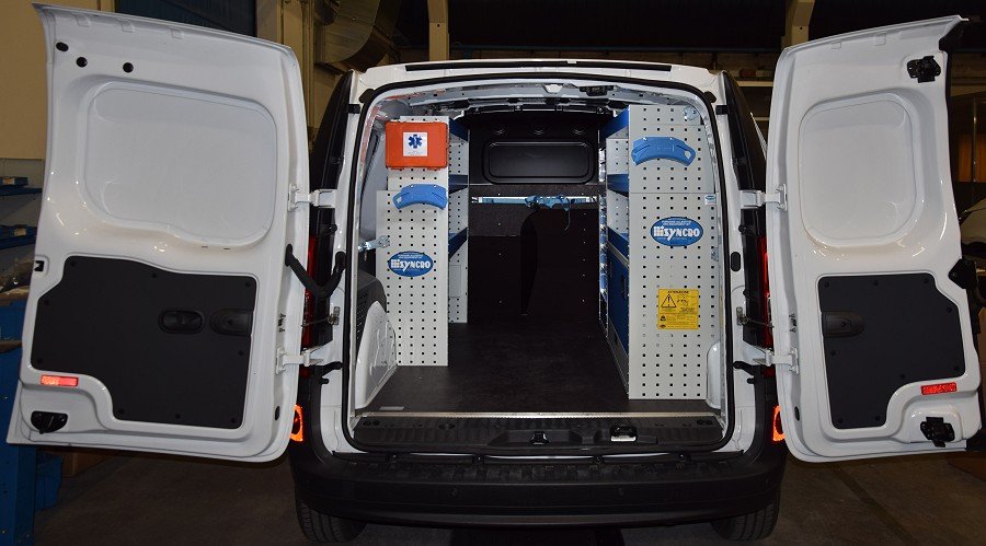 Nv250 con allestimento su entrambe le pareti Syncro Friuli