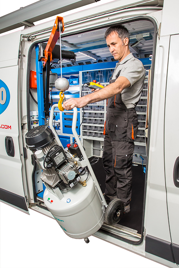 Syncro Friuli presenta la gru per furgoni