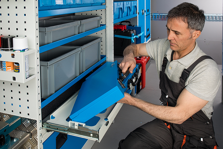 Vassoio estraibile portavaligette aperto Syncro Friuli