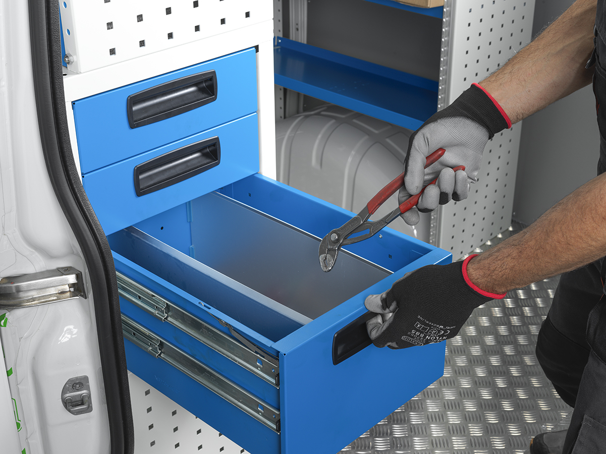 cassettiera ad estrazione laterale con accesso dal portellone laterale Syncro Friuli