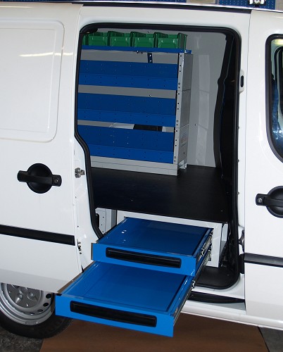 accesso laterale cassetti sottopavimento Syncro Friuli