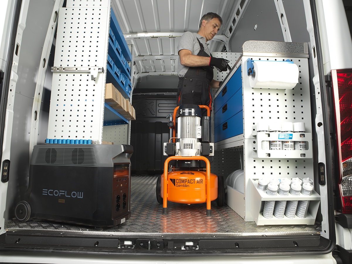 Ecoflow con utensili sul furgone Syncro Friuli
