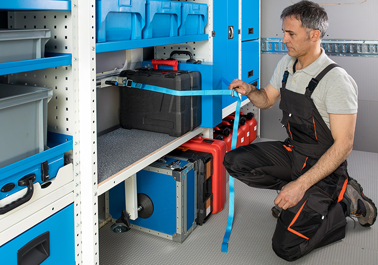 Fermavaligie con cinghia in uso Syncro Friuli