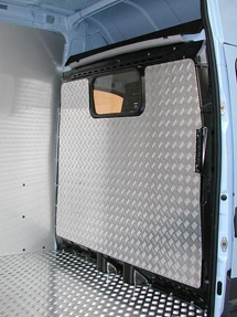 rivestimento paratia divisoria da Syncro a Friuli